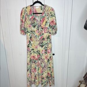 Little White House - Yellow Floral V-Neck Midi Dress - Medium